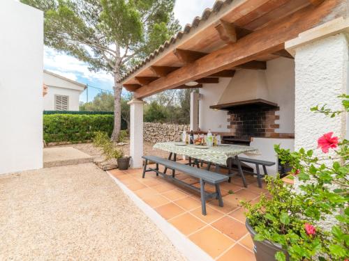 A garden outside Holiday Home Ca Na Rosa by Interhome