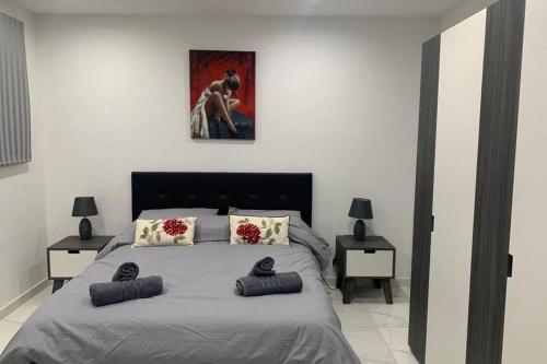 Postel nebo postele na pokoji v ubytování Willeg Retreats 7A 1 Bedroom Luxury Flat Qala Gozo