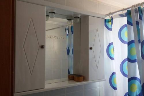 A bathroom at Kissamos Serene 3-bedroom Apartment