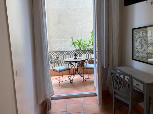 Casa Consell Gran Via, Guest House