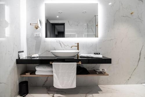 Koupelna v ubytování Elegans Hotel Brdo