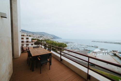 Rooftop Marina ll by Madeira Best Apartments