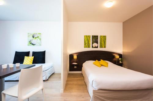 Gallery image of T&eacute;n&eacute;o Apparthotel Bordeaux - Gare Saint Jean in Bordeaux