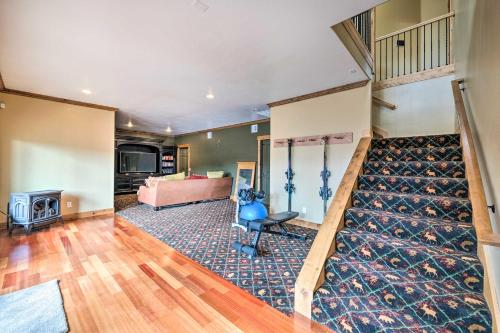 Imagen de la galería de Bright Kamas Home with Fire Pit, 22 Mi to Park City!, en Kamas