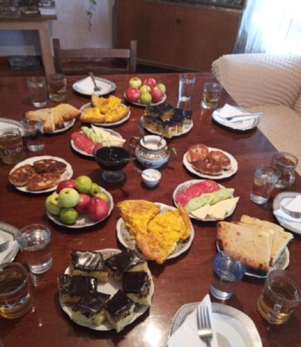Φαγητό σε αυτός ο ξενώνας ή κάπου εκεί κοντά