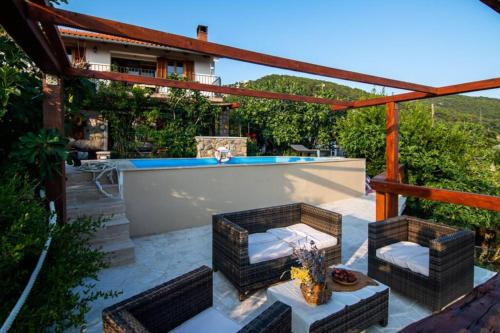 Etno Villa with a pool - Matušanovi Dvori Rab
