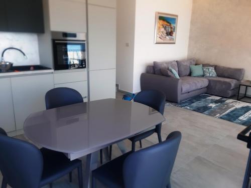 Η κουζίνα ή μικρή κουζίνα στο Martin Lux Apartment