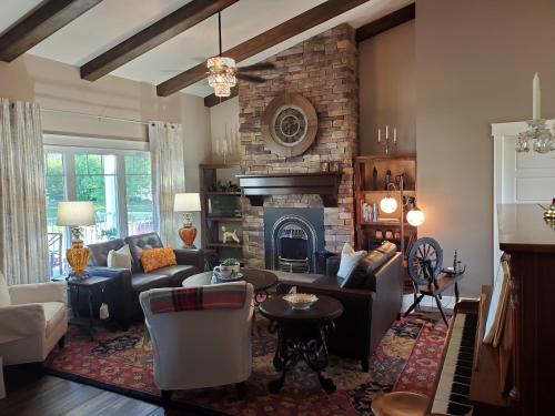 Gallery image of Back Home Lodging in Dutch Brook