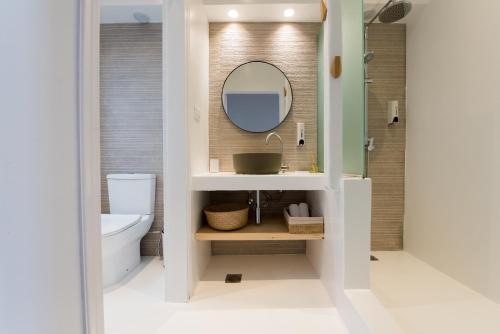 The Mykonos Bougainvillea Townhouse