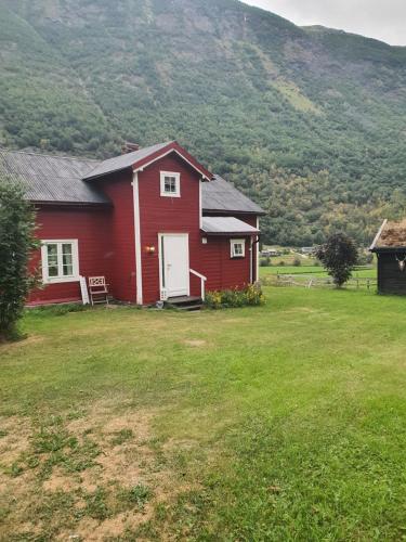 Billede fra billedgalleriet på Tufte kårhus i Övre Kvamme