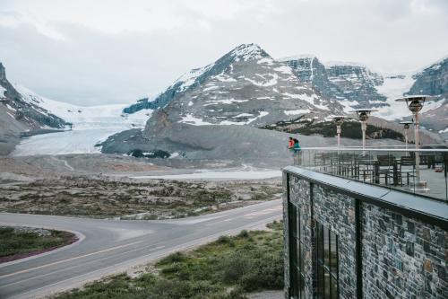 Gallery image of Glacier View Lodge in Sunwapta