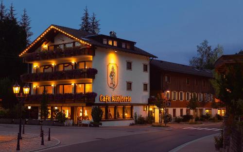 Hotel Hirsch mit Café Klösterle