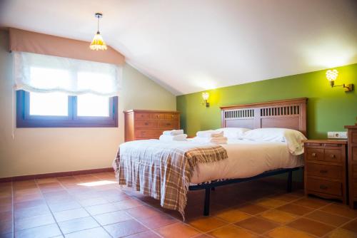 Llit o llits en una habitació de Welcome Villa Briallos
