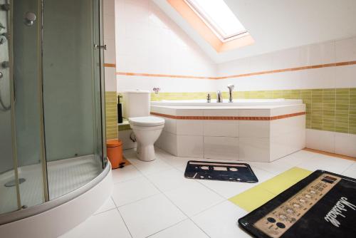 Koupelna v ubytování Brix Hostel