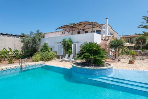 Piscina cerca de Villa Carello, para 12pax con piscina privada