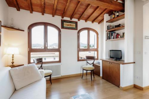 GuestHost - San Marco Apartment with Panoramic View