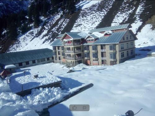 Maisonette Hotels & Resorts Naran tokom zime