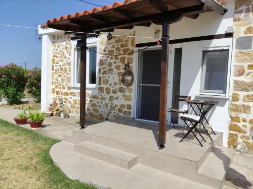Gallery image of The Stone House in Nípsa