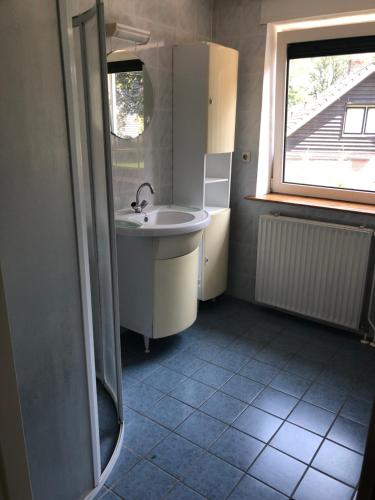 Bilik mandi di Appartement De Brink