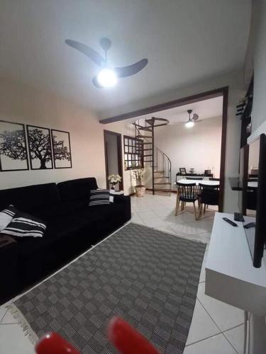 TV a/nebo společenská místnost v ubytování quarto melhor ponto de Cabo Frio