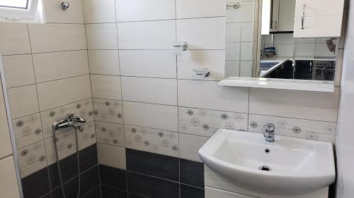 Gallery image of Guesthouse Shehu Ksamil in Ksamil