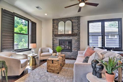 Gallery image of Chic Fort Collins Abode Less Than 1 Mi to Old Town! in Fort Collins