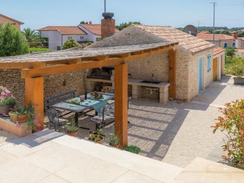 Fotografia z galérie ubytovania Holiday Home Antonina by Interhome v destinácii Ližnjan