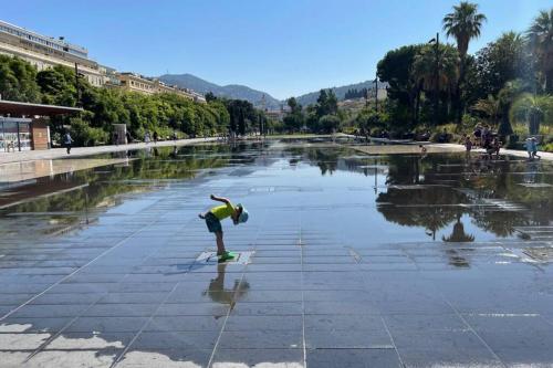 Spacious 3 BR flat Nice center - magnificent view-parking
