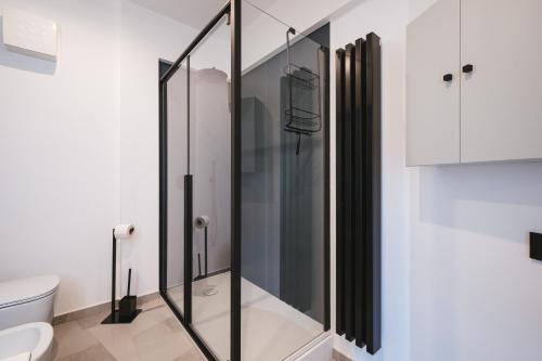 A bathroom at Leukosìa Holiday House