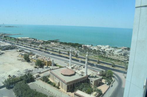 Sedra Residence في الكويت: اطلالة جوية على مدينة مع المحيط