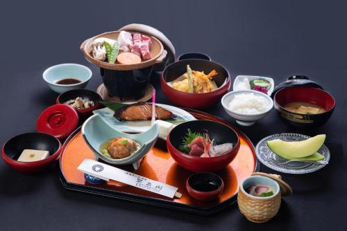 Makanan di atau berdekatan ryokan