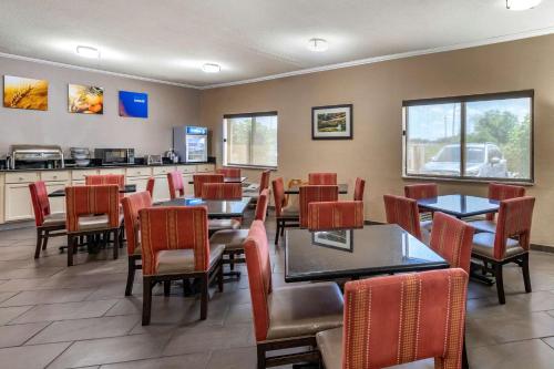 Gambar di galeri bagi Comfort Inn Moline - Quad Cities di Moline