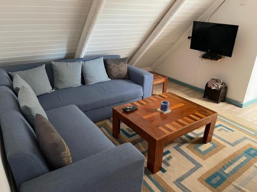 Televisyen dan/atau pusat hiburan di BlueSky Arniston Guest House