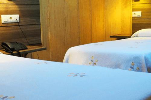 Imagen de la galería de Hotel Restaurante America, en Oca