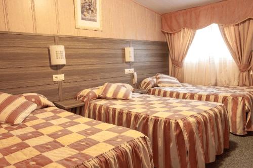 Imagen de la galería de Hotel Restaurante America, en Oca