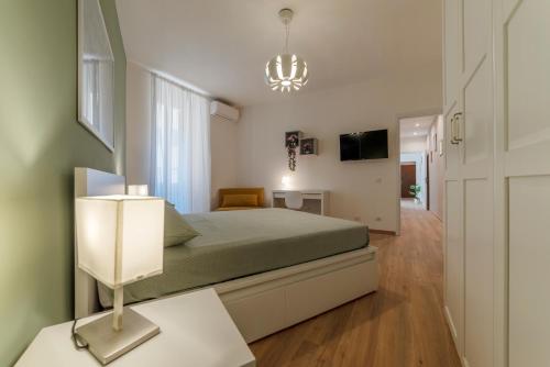 GuestHost - Piazza di Santa Maria Maggiore Cosy Apartment