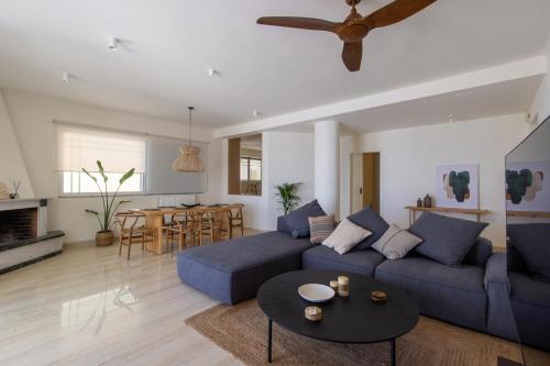 Seafront Luxury Suite
