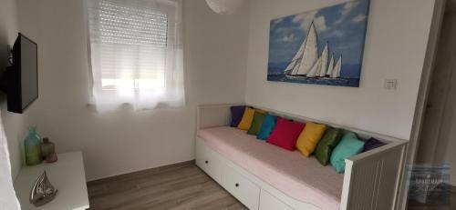 TV a/nebo společenská místnost v ubytování Apartmani Katarina