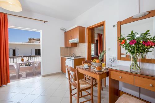 Η κουζίνα ή μικρή κουζίνα στο Joanna's Place 
