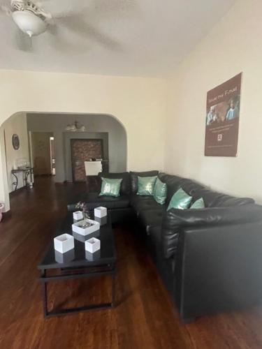 Clean, spacious, inexpensive queen BR #1