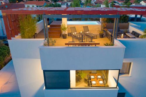 Penthouse Diem - Private pool with sea view