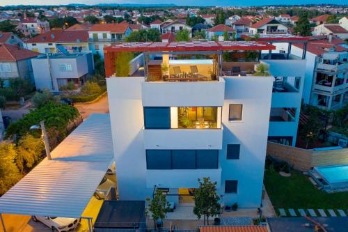 Penthouse Diem - Private pool with sea view