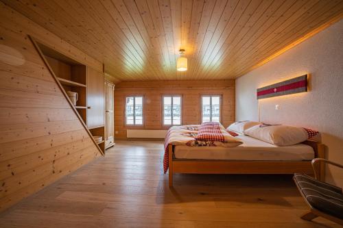 Chalet Rösi - Ferienwohnung mit Hot Pot & Bergsicht