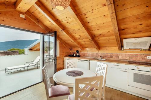 Gallery image of Villa Donna apartments in Herceg-Novi