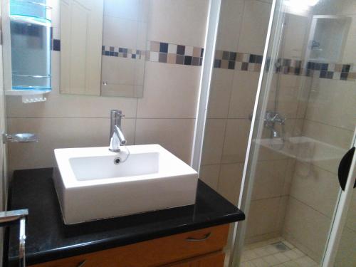 Un baño de Residence Les Peupliers Flic en Flic Mauritius
