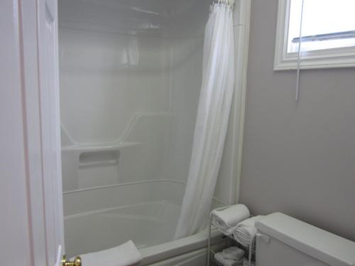 Ванна кімната в Winsome Inn