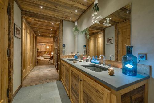 מטבח או מטבחון ב-Chalet Carte Blanche Katmaï - Val d'Isère