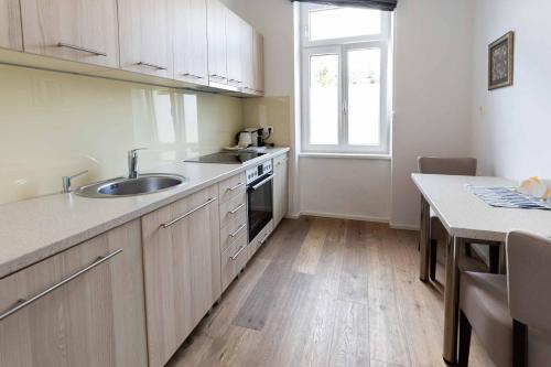 Dapur atau dapur kecil di Triangle Apartments