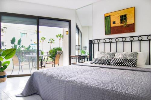 OleHolidays Marbella del Mar Primera linea playa