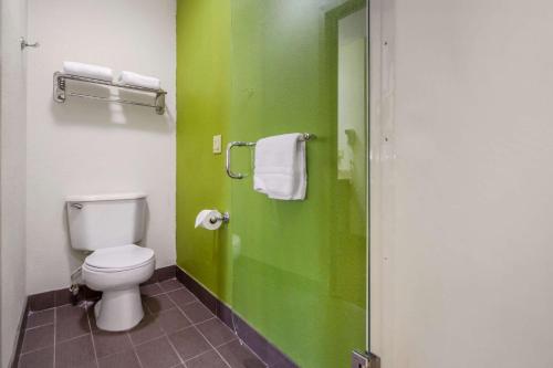 Ένα μπάνιο στο Sleep Inn Grand Island North